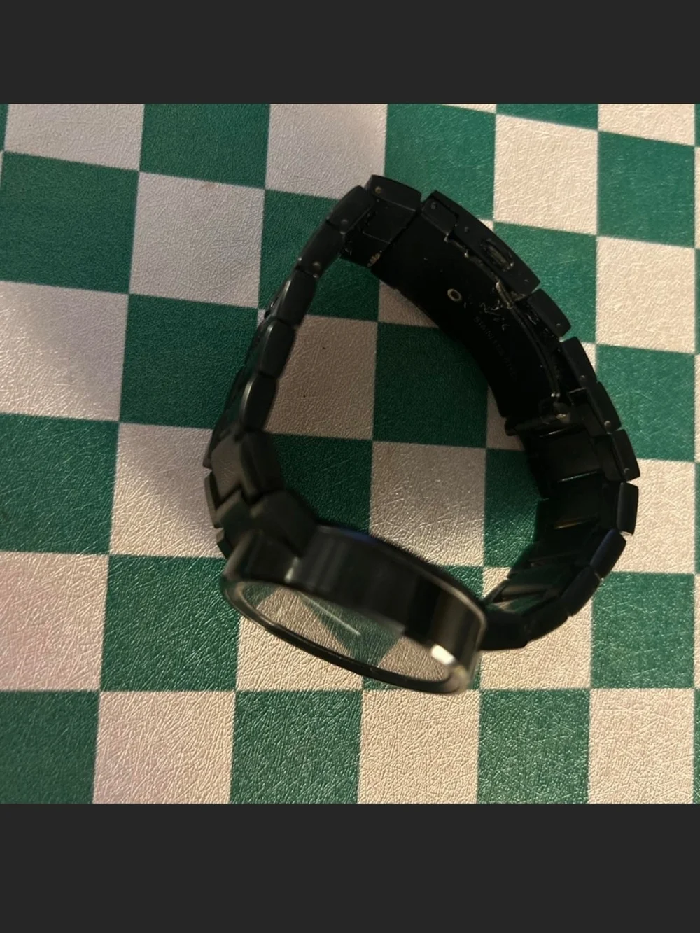 Nixon all black